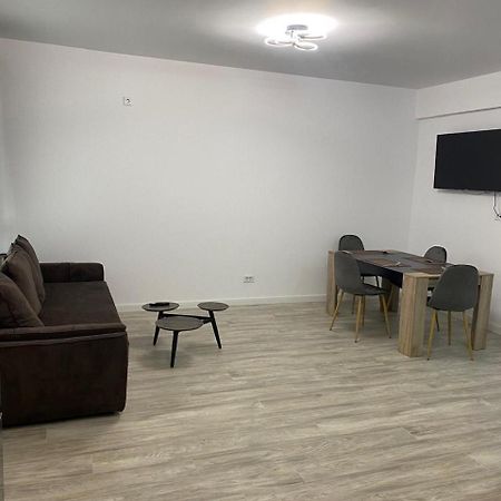 Apartament Satina Крайова Екстериор снимка