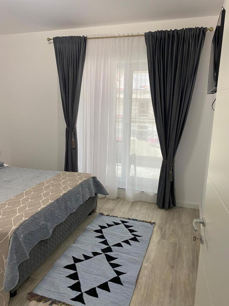 Apartament Satina Крайова Екстериор снимка
